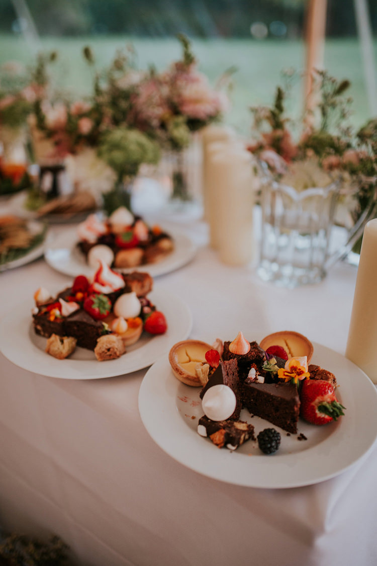 Dessert Food Beautiful Classic English Countryside Wedding http://jenmarino.com/