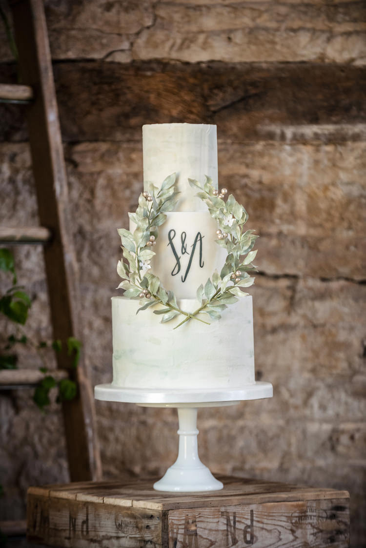 Greenery Cake Calligraphy Lettering Organic Foliage Rustic Wedding Ideas http://www.sarahvivienne.co.uk/