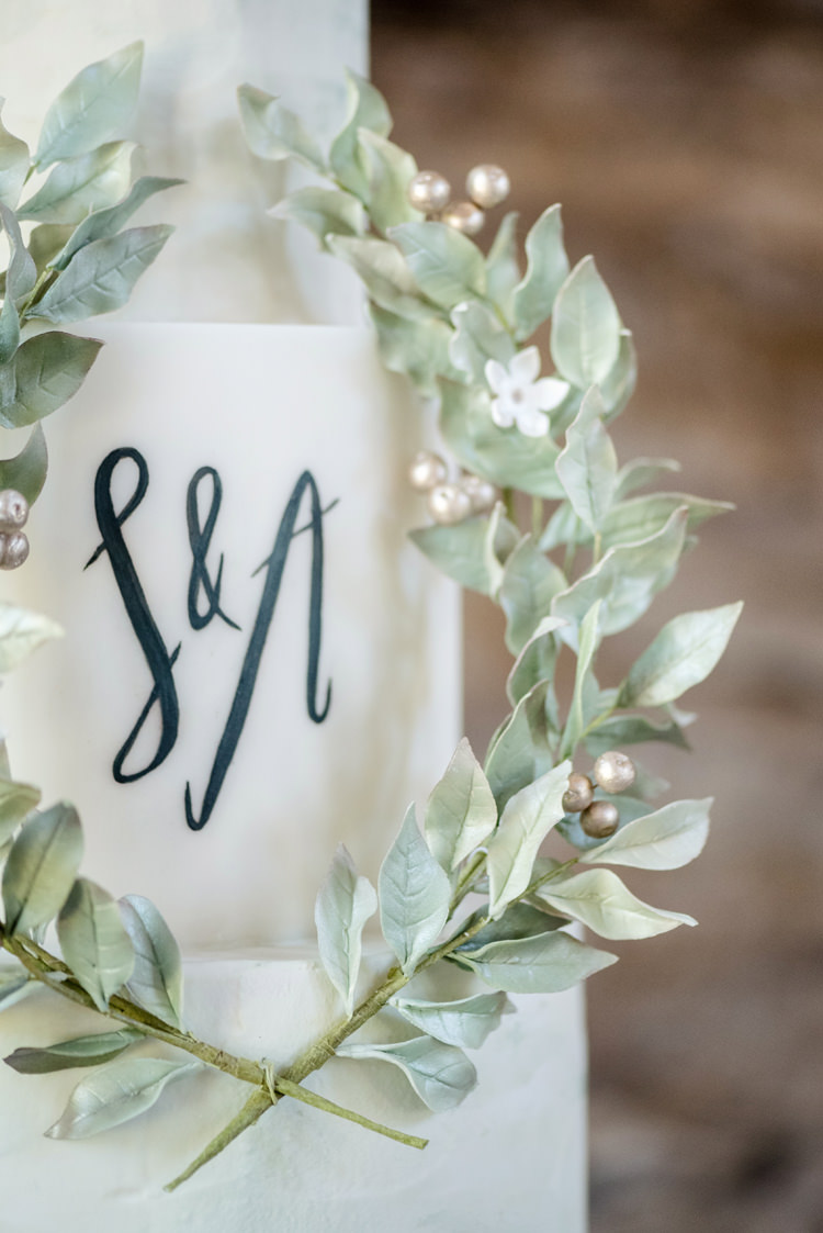 Greenery Cake Lettering Initials Letters Mongramm Organic Foliage Rustic Wedding Ideas http://www.sarahvivienne.co.uk/