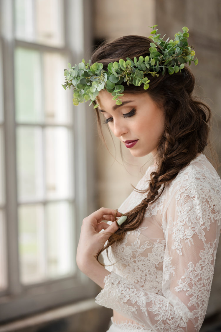 Flower Crown Bride Greenery Bridal Organic Foliage Rustic Wedding Ideas http://www.sarahvivienne.co.uk/