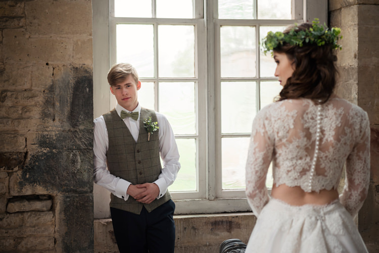 Organic Foliage Rustic Wedding Ideas http://www.sarahvivienne.co.uk/