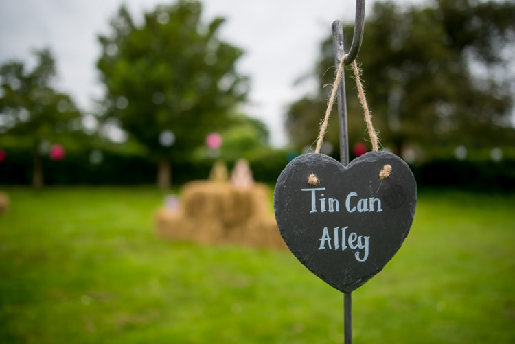 1950s Summer Fete Wedding http://www.mia-photography.com/