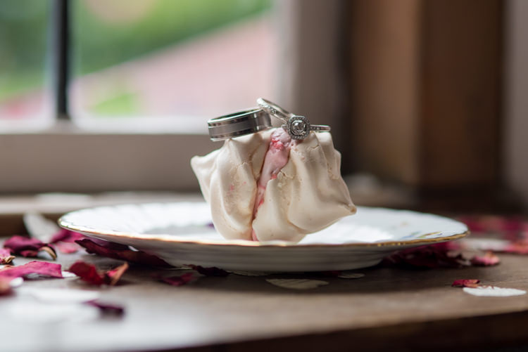 1950s Summer Fete Wedding http://www.mia-photography.com/