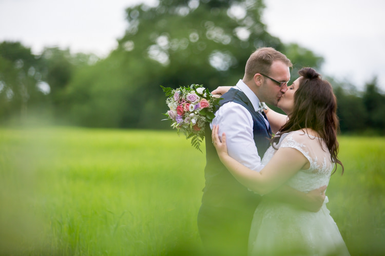 1950s Summer Fete Wedding http://www.mia-photography.com/
