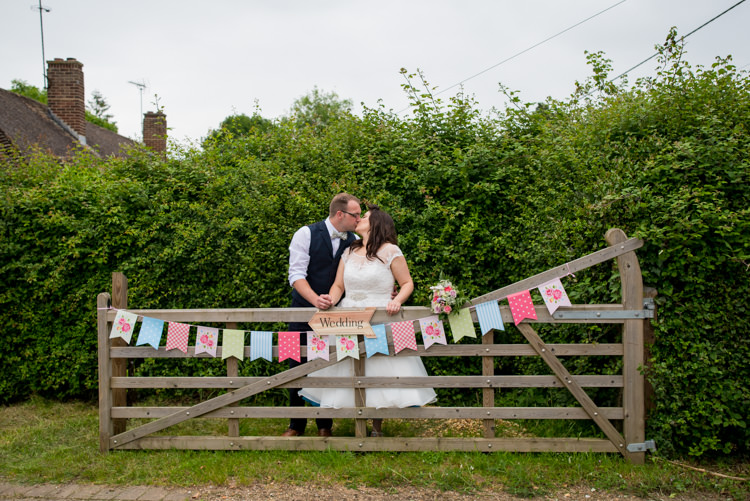 1950s Summer Fete Wedding http://www.mia-photography.com/