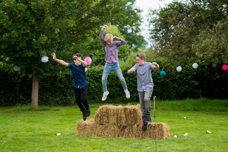 1950s Summer Fete Wedding http://www.mia-photography.com/