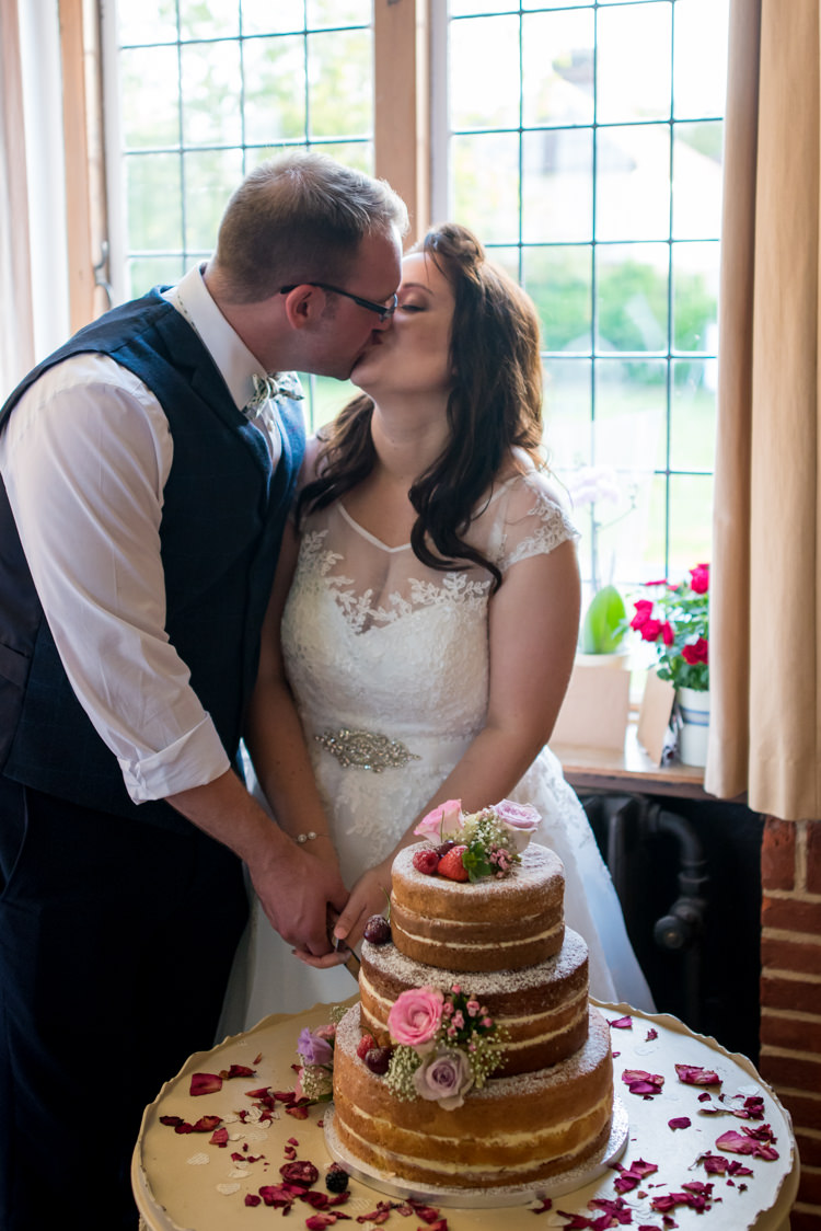 1950s Summer Fete Wedding http://www.mia-photography.com/