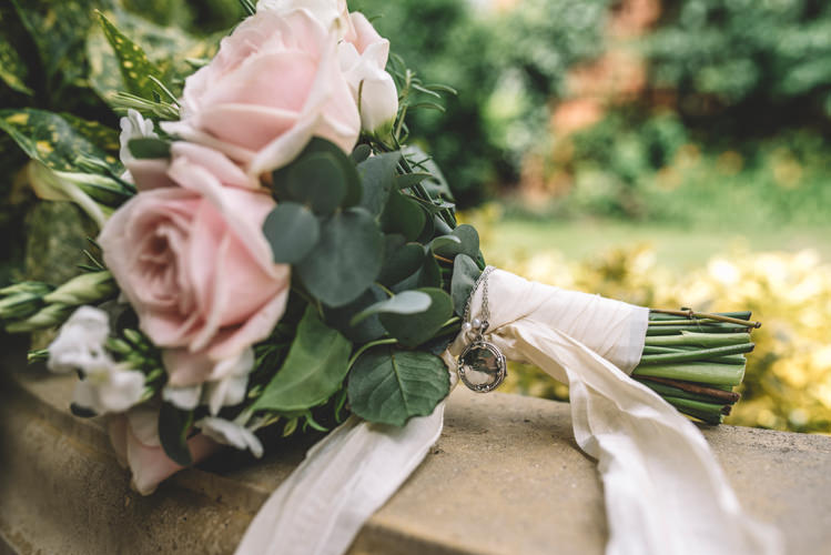 Rose Bouquet Locket Loved One Memory Ribbon DIY Summer Rustic Country Wedding http://www.danielakphotography.com/