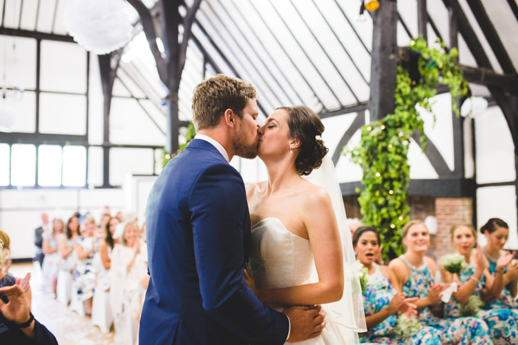 Stylish Relaxed Fun White Wedding http://www.livvy-hukins.co.uk/