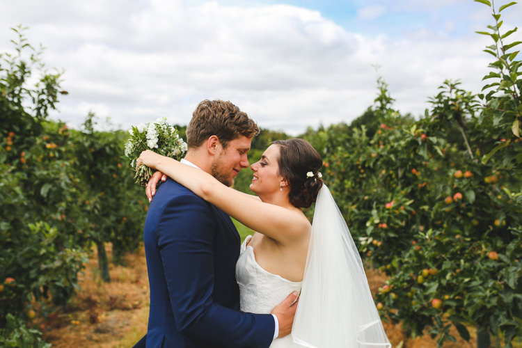 Stylish Relaxed Fun White Wedding http://www.livvy-hukins.co.uk/