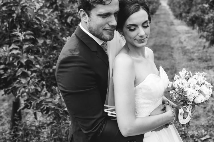 Stylish Relaxed Fun White Wedding http://www.livvy-hukins.co.uk/