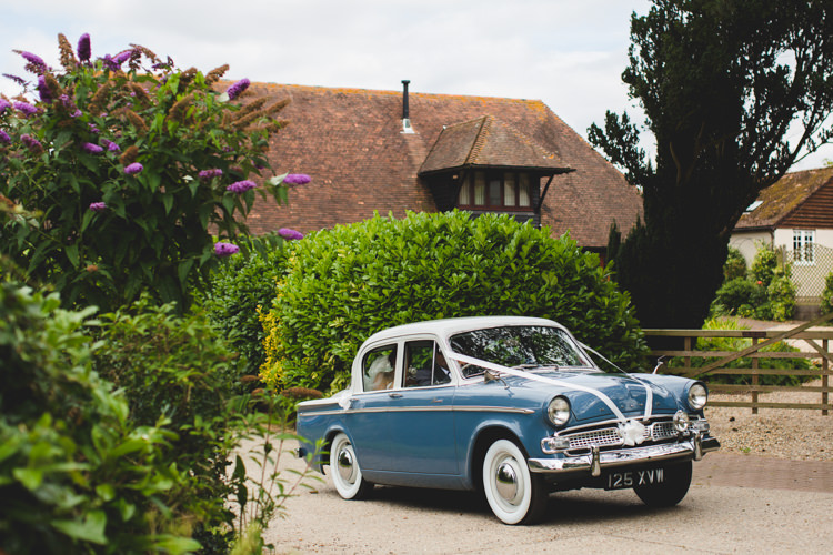 Stylish Relaxed Fun White Wedding http://www.livvy-hukins.co.uk/