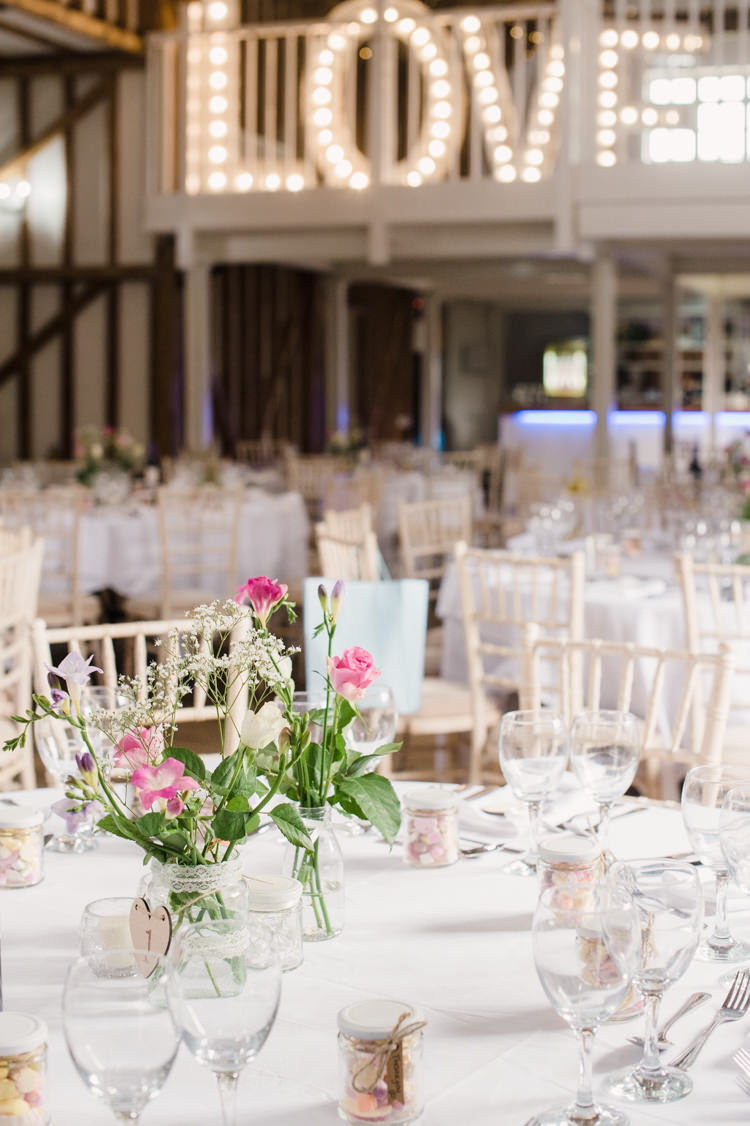 Simple Elegant Pretty Barn Wedding http://www.fayecornhillphotography.co.uk/