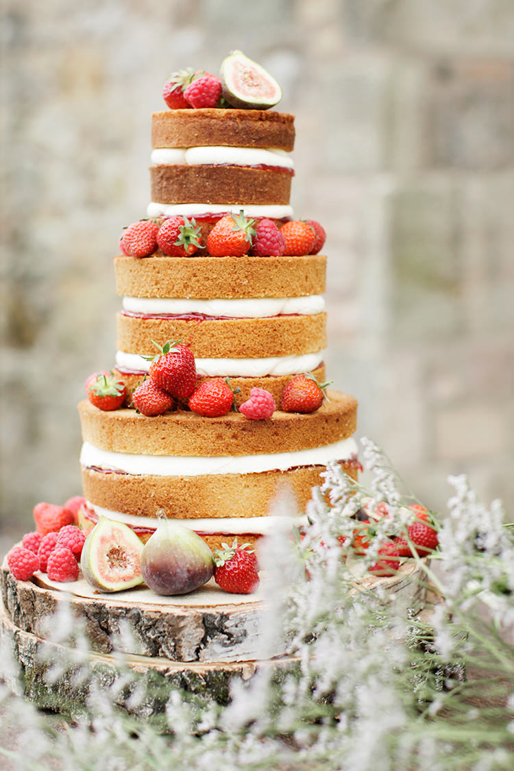 Naked Cake Layer Sponge Victoria Berries Cream Soft Pale Fine Art Wedding Ideas http://rachelrosephotography.co.uk/