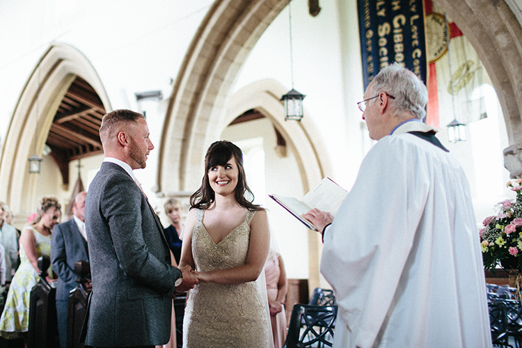 Soft Springtime Countryside Wedding http://www.claudiarosecarter.co.uk/