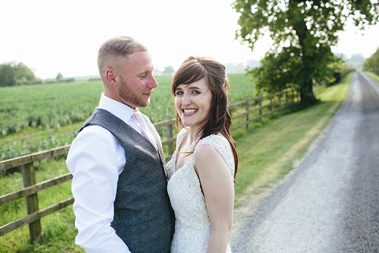 Soft Springtime Countryside Wedding http://www.claudiarosecarter.co.uk/