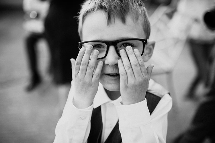 Soft Springtime Countryside Wedding http://www.claudiarosecarter.co.uk/