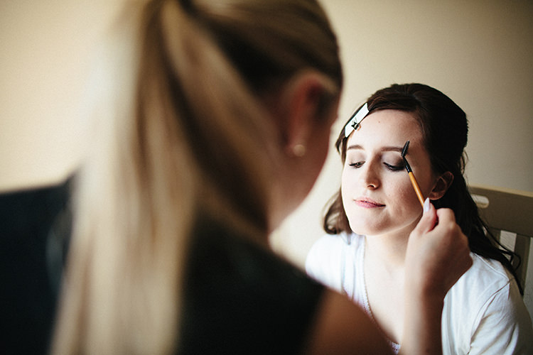 Soft Springtime Countryside Wedding http://www.claudiarosecarter.co.uk/