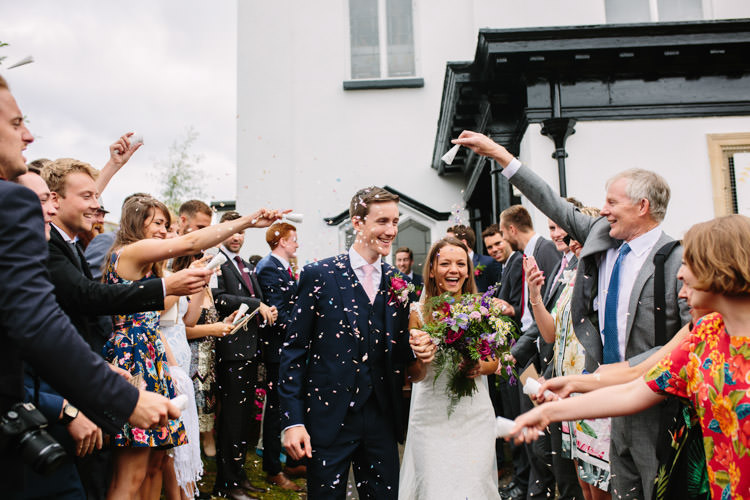 Confetti Throw Mismatched Berry DIY Wedding http://www.colinianross.com/