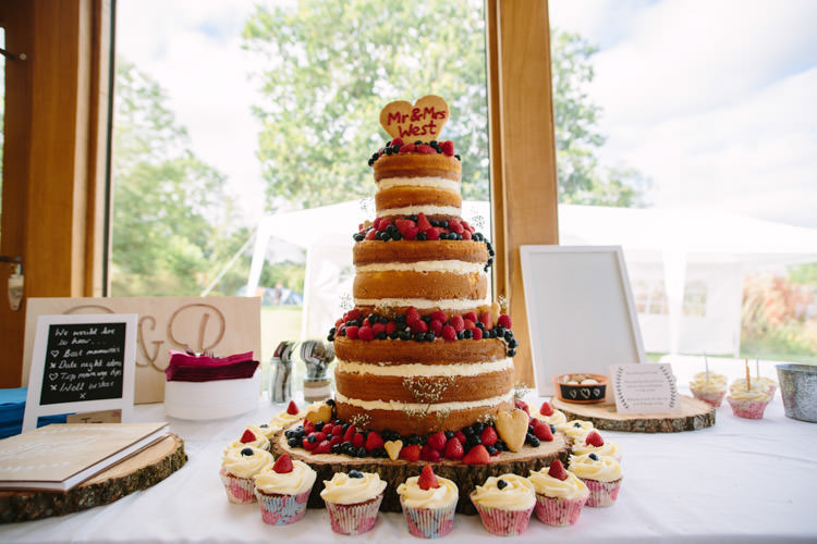 Mismatched Berry DIY Wedding http://www.colinianross.com/