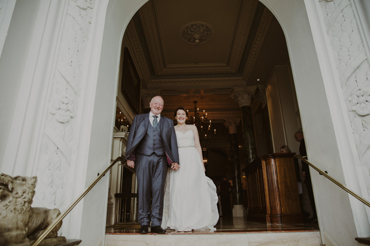 Romantic Stylish Relaxed Sea Wedding http://www.oxiphotography.co.uk/