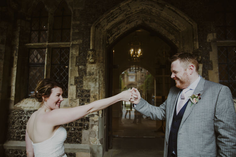 Romantic Stylish Relaxed Sea Wedding http://www.oxiphotography.co.uk/