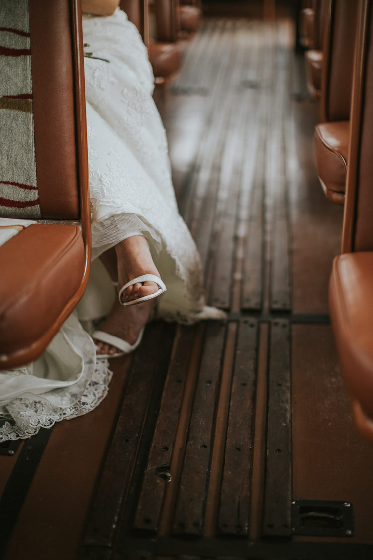 Creative DIY Rustic Lavender Wedding http://www.nataliepluck.com/