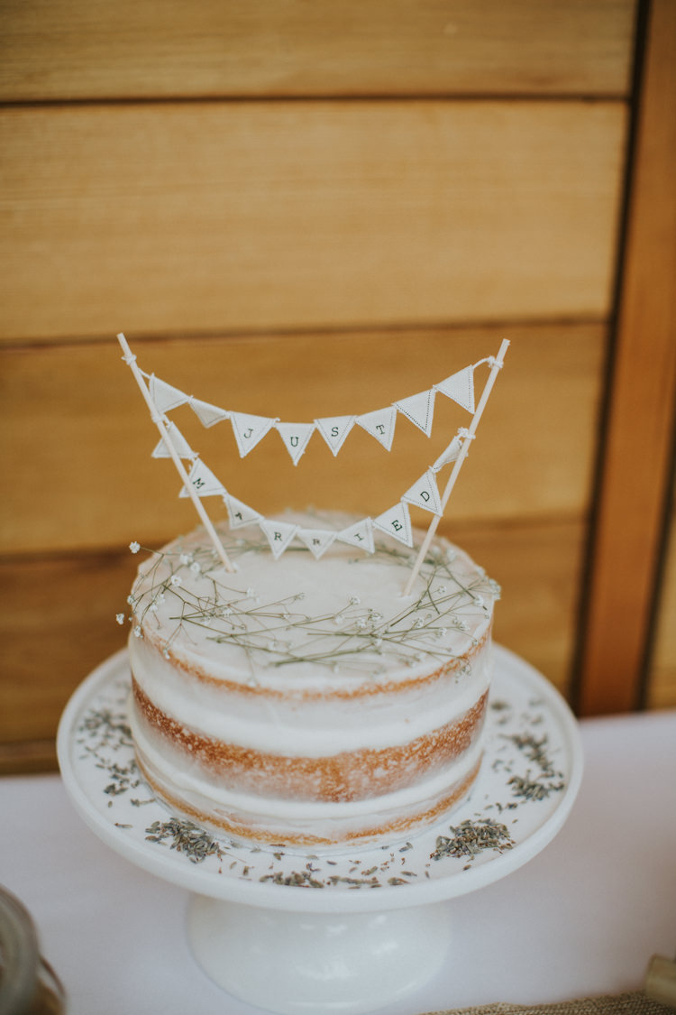 Naked Cake Icing Bunting Topper Creative DIY Rustic Lavender Wedding http://www.nataliepluck.com/