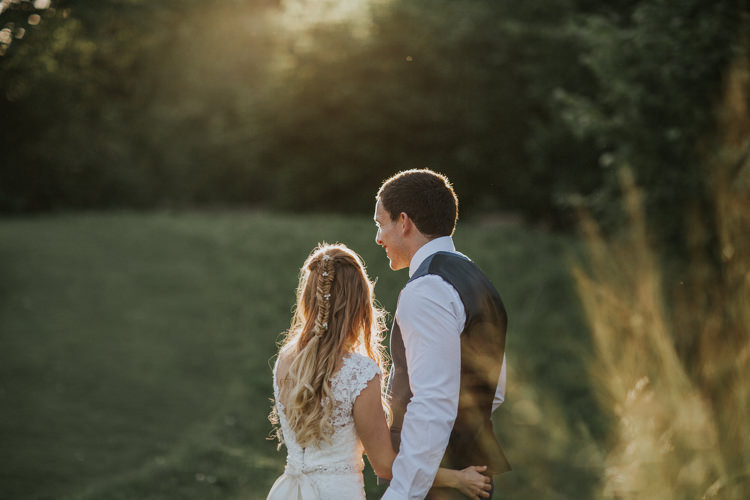 Creative DIY Rustic Lavender Wedding http://www.nataliepluck.com/