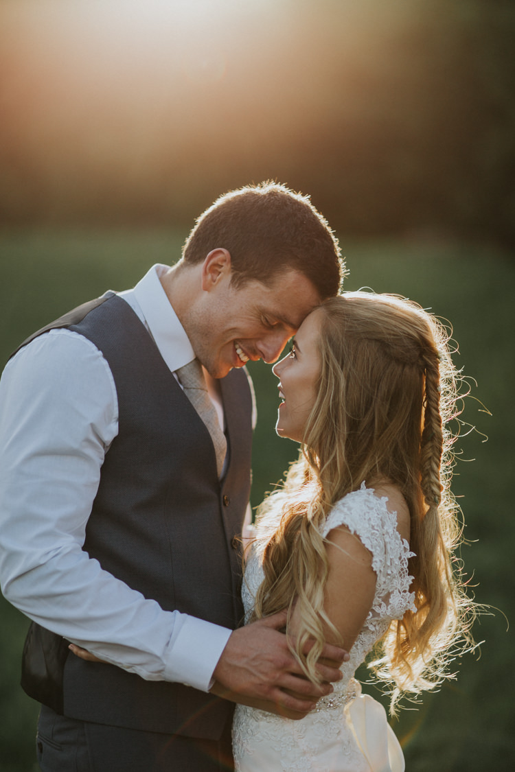 Creative DIY Rustic Lavender Wedding http://www.nataliepluck.com/ 