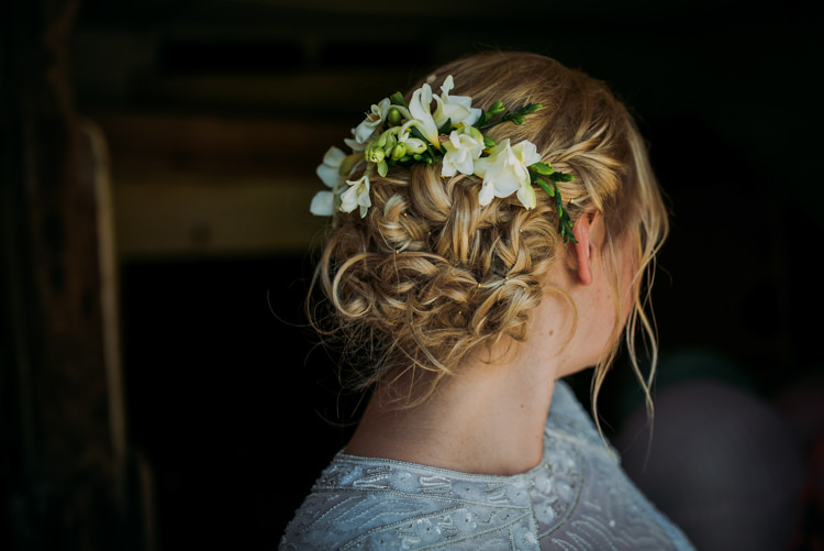 Flowers Hair Style Bride Bridal Colourful Cool Hand Made Wedding http://www.jonnybarratt.com/