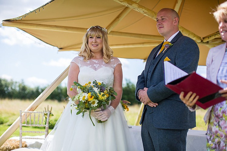 Pretty Outdoorsy Yellow Tipi Wedding http://www.binkynixon.com/