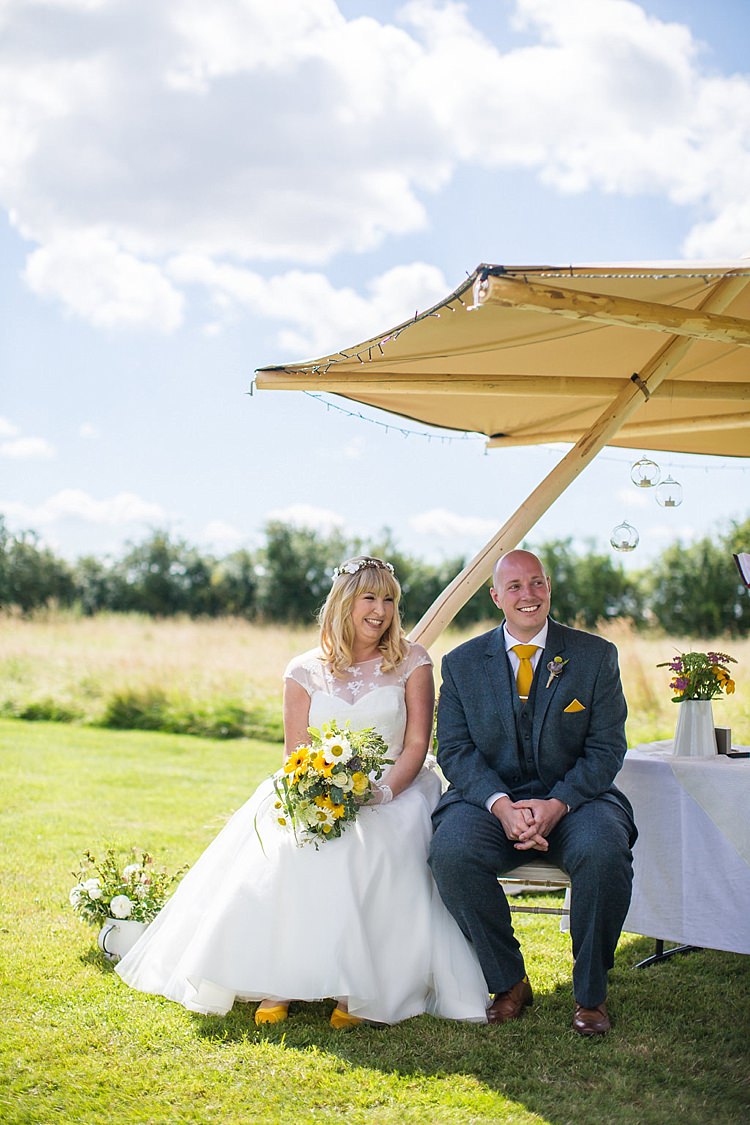 Pretty Outdoorsy Yellow Tipi Wedding http://www.binkynixon.com/