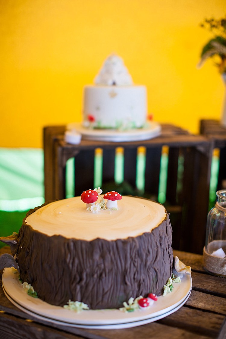 Toadstool Log Cake Mushroom Pretty Outdoorsy Yellow Tipi Wedding http://www.binkynixon.com/