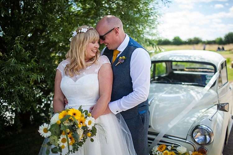 Pretty Outdoorsy Yellow Tipi Wedding http://www.binkynixon.com/