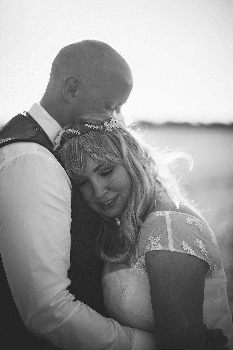 Pretty Outdoorsy Yellow Tipi Wedding http://www.binkynixon.com/