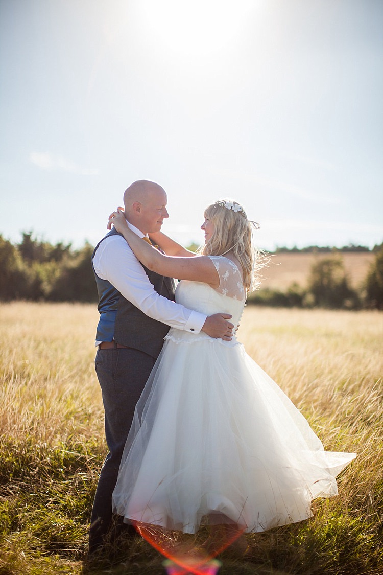 Pretty Outdoorsy Yellow Tipi Wedding http://www.binkynixon.com/