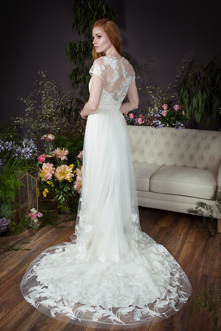Naomi Neoh 2017 Eden Wedding Bridal Dress Collection Poppy Top & Poppy Skirt Naomi Neoh 2017 Eden Wedding Bridal Dress Collection