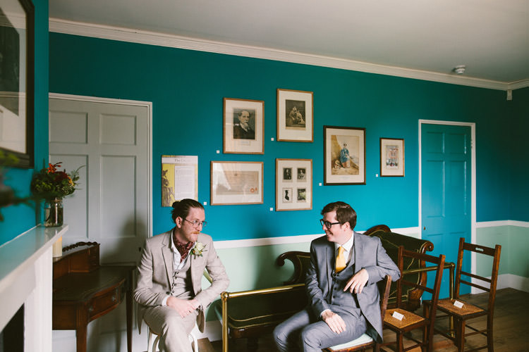 Small Vintage City Wedding http://www.sarahlondonphotography.co.uk/