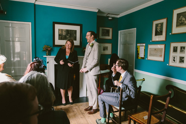 Small Vintage City Wedding http://www.sarahlondonphotography.co.uk/