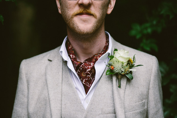Cravat Groom Buttonhole Small Vintage City Wedding http://www.sarahlondonphotography.co.uk/