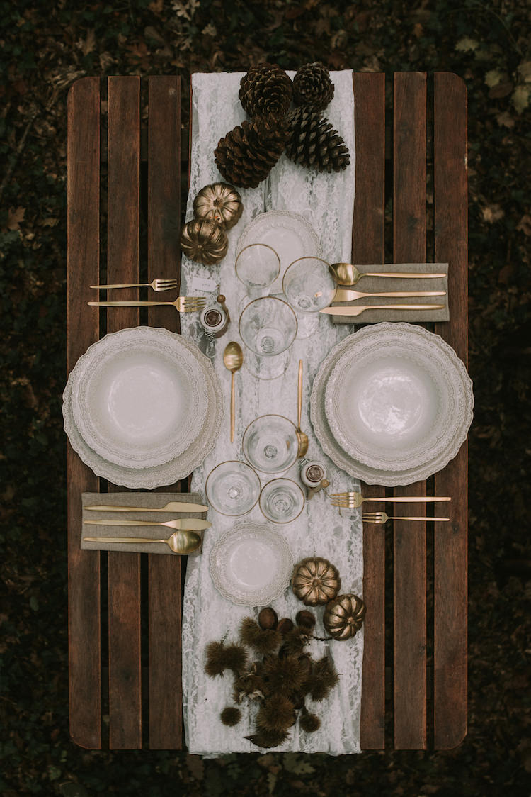 Reception Wooden Table Setting Lace Runner Gold Cutlery Pumpkins Pinecones Organic Woodland Elopement Wedding Ideas http://www.miraalpajarito.es/