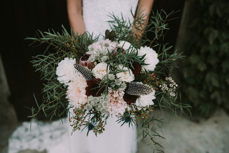 Bridal Bouquet White Maroon Blush Florals Feathers Greenery Organic Woodland Elopement Wedding Ideas http://www.miraalpajarito.es/
