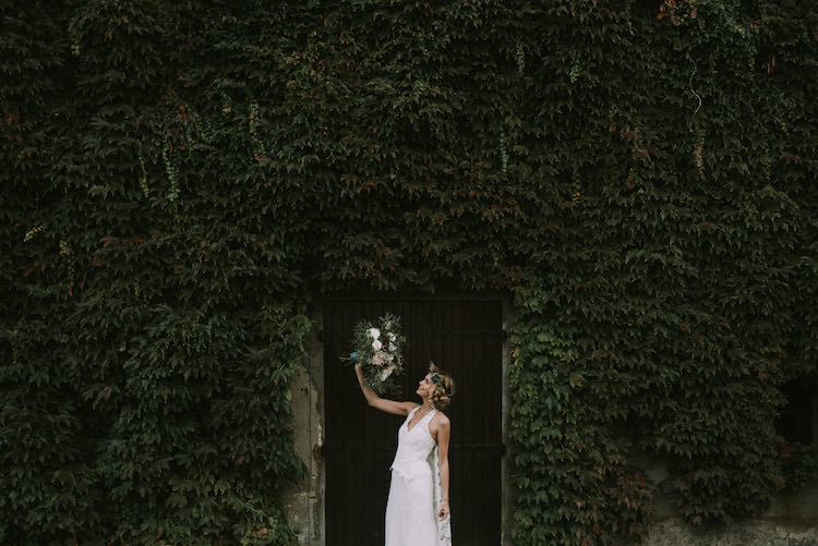 Bride Lace Halter-Neck Bridal Gown Long Train Floral Crown White Maroon Blush Bouquet Wooden Barn Greenery Organic Woodland Elopement Wedding Ideas http://www.miraalpajarito.es/