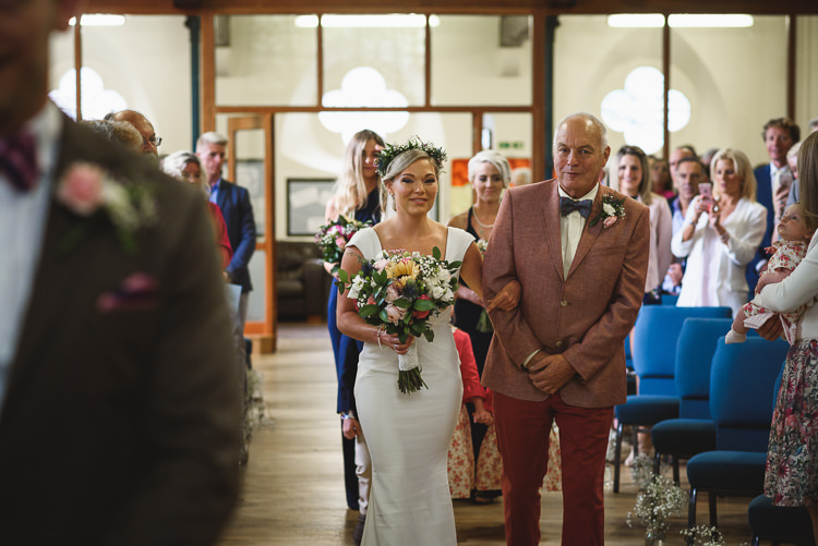 Colourful Outdoorsy Festival Tipi Wedding http://www.jacksonandcophotography.com/