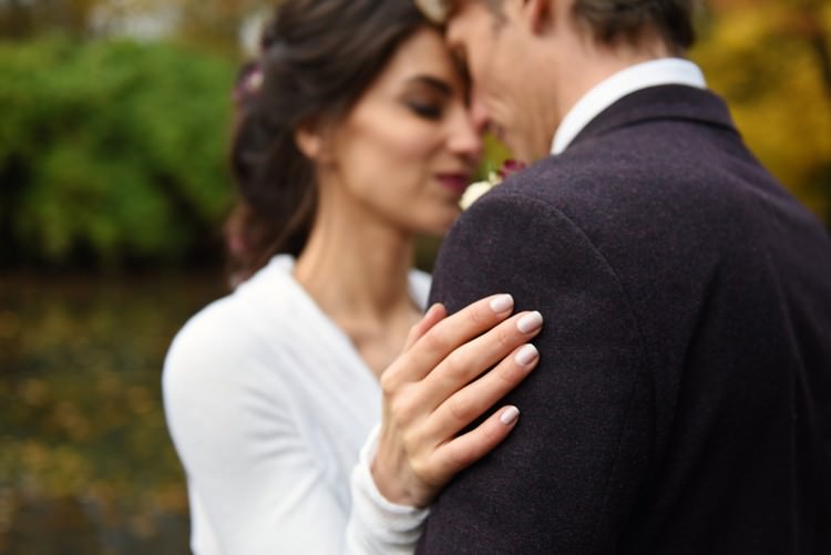 Nails Bride Bridal Rich Autumn Park Wedding Ideas http://www.evatarnok.com/