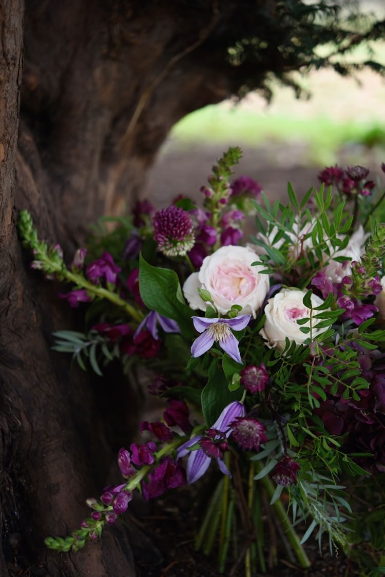 Bouquet Flowers Plum Red Blush Bride Bridal Rich Autumn Park Wedding Ideas http://www.evatarnok.com/