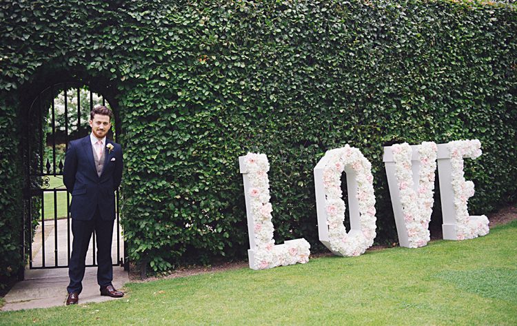 Natural Peach Garden Wedding http://www.juliaandyou.co.uk/