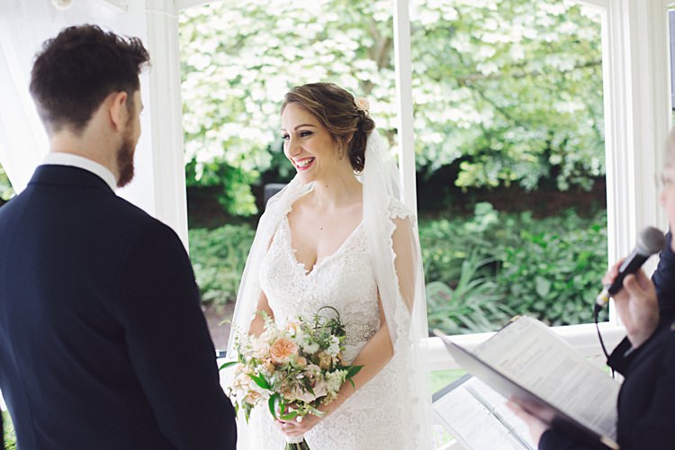 Natural Peach Garden Wedding http://www.juliaandyou.co.uk/