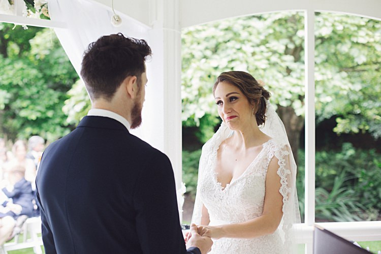 Natural Peach Garden Wedding http://www.juliaandyou.co.uk/